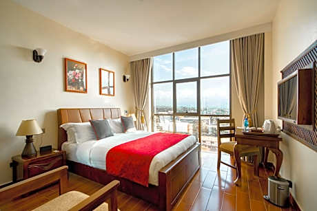 King Room with Mountain View