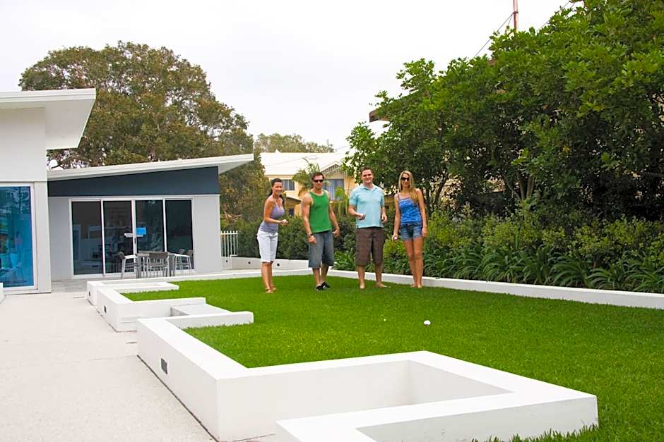 Silvershore Apartments on the Broadwater