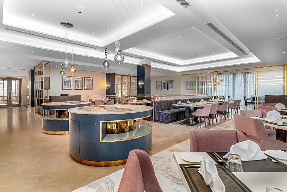 Radisson Collection Hotel & Spa, Riverfront Srinagar