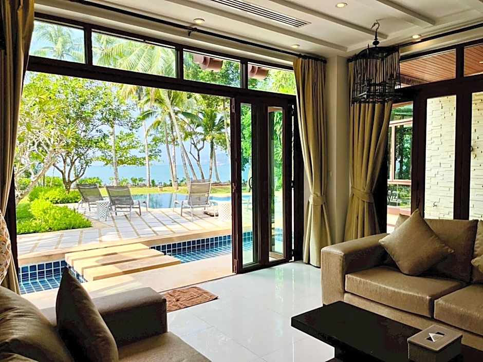 Amatapura Beachfront Villa 12, SHA Certified