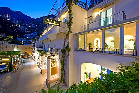 Hotel Bougainville