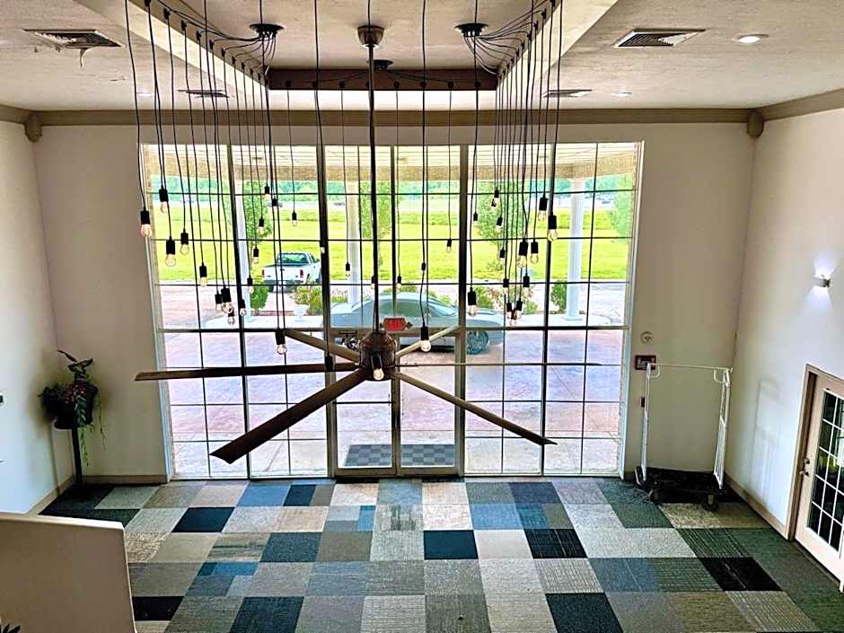 University Inn of Carbondale by Hotel O