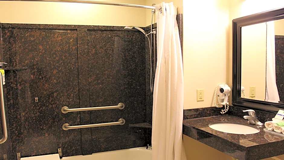 Holiday Inn Express Hotels & Suites Rockingham West By IHG