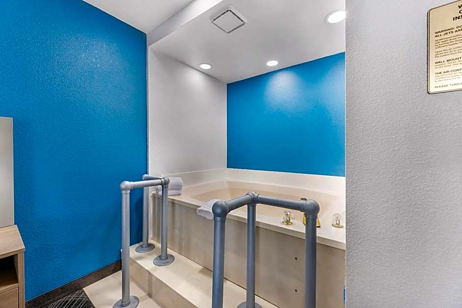 Comfort Inn Bourbonnais Near I-57