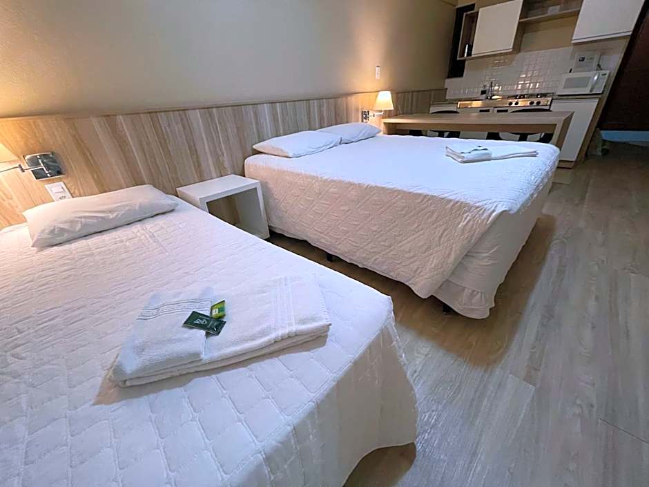 Aquarius Flat Aptos e Suítes