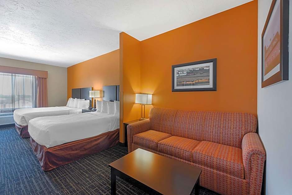 Photo 1 of 6 of Multiple Beds Suite, Accessible, Roll in Shower