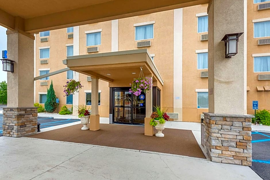 Comfort Inn & Suites Wilkes-Barre