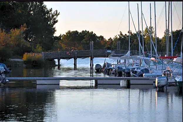 260 lake waterfront holiday apartment with garden