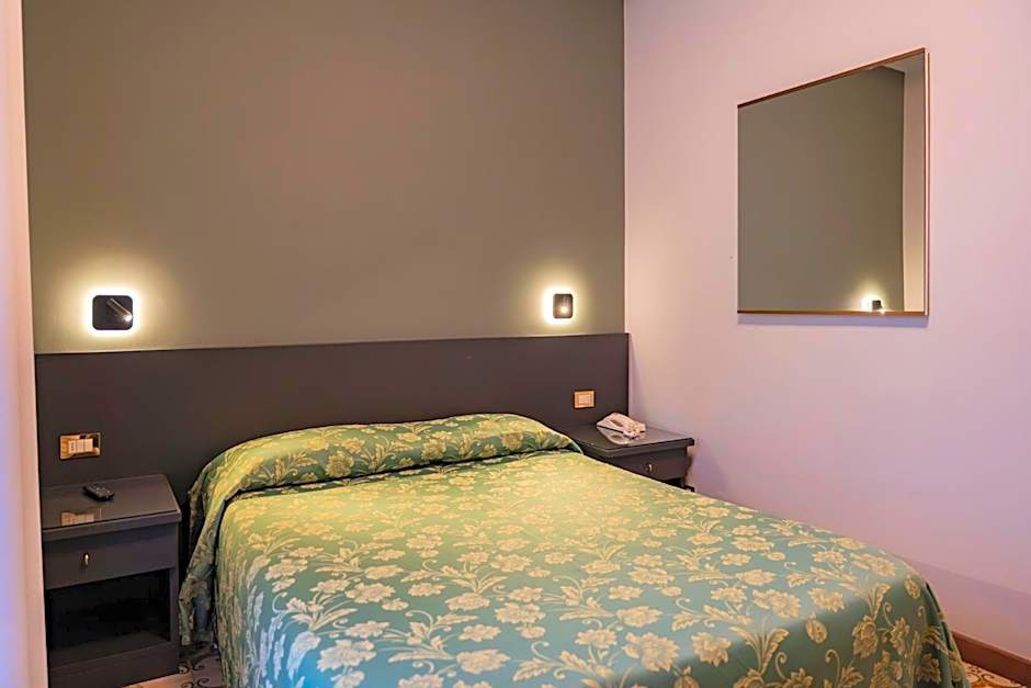 Cavour 30TRE - Hotel Moderno