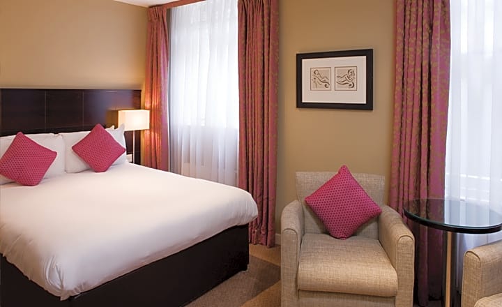 Berjaya Eden Park London Hotel