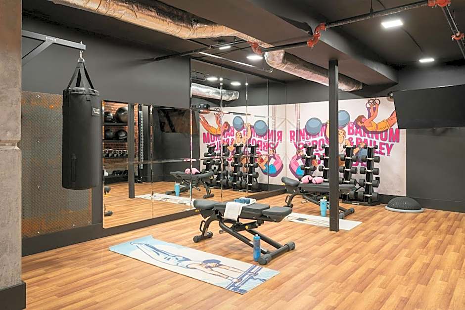 Moxy Columbia Downtown