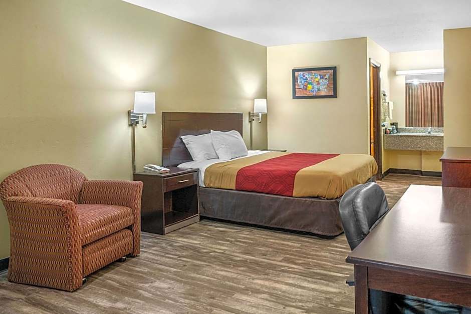 Econo Lodge near Missouri University of Science and Technology