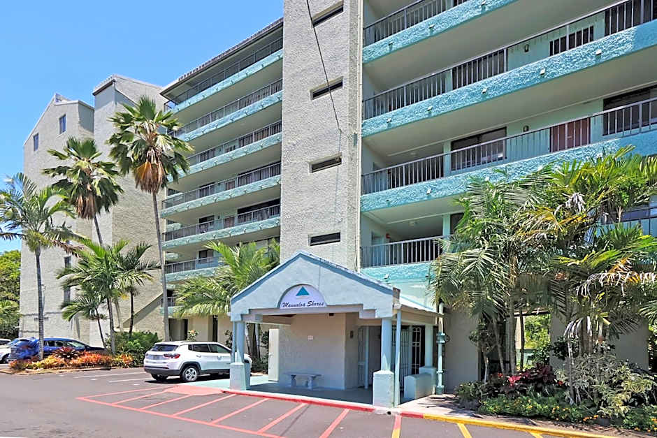 Ocean view Mauna Loa Shores Kai Ekahi #201 next to Carlsmith Beach Park Hilo HI