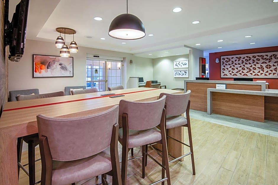 Candlewood Suites Manassas, an IHG Hotel