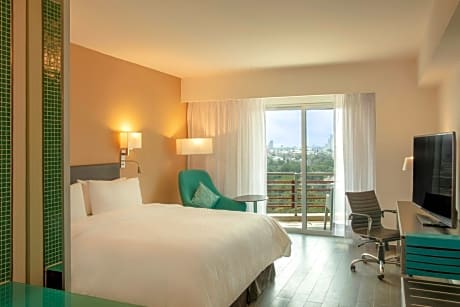 Deluxe King Room