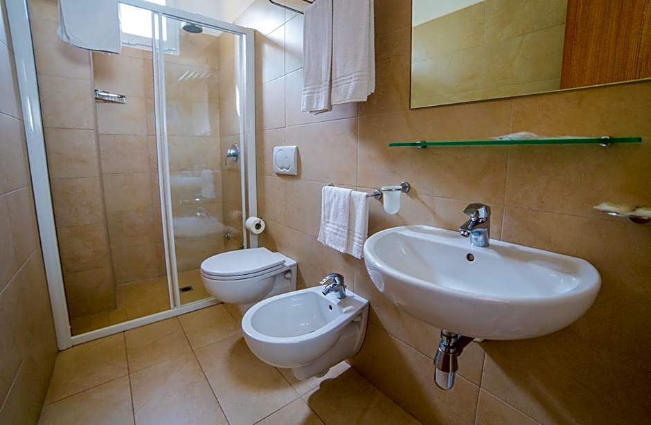 Mediterraneo Hotel & Suites