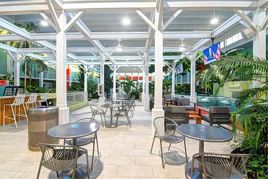 Oasis Hotel & Conv. Center, an Ascend Collection Hotel