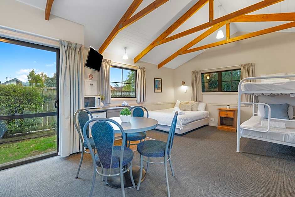 Tasman Holiday Parks - Te Anau
