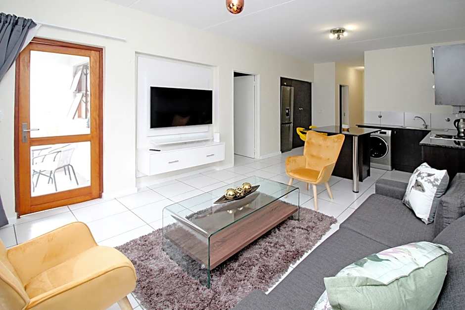 GREENWICH 2 bedroom 2 bath serv apart with 24hrs electricity