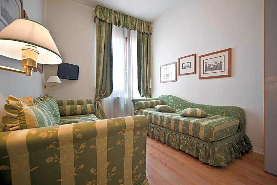 Hotel Italia