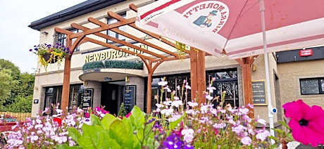 Newburgh Inn