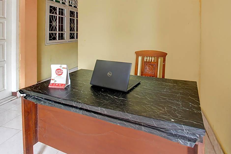 OYO Life 93265 Kos Cendana Seruni Raya