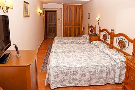 Triple Room with Spa Bath (3 Adults)