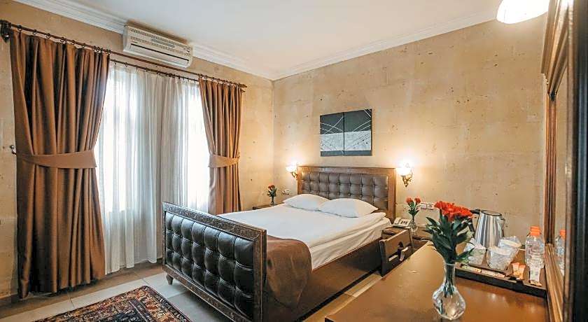 Royal Stone Houses - Goreme