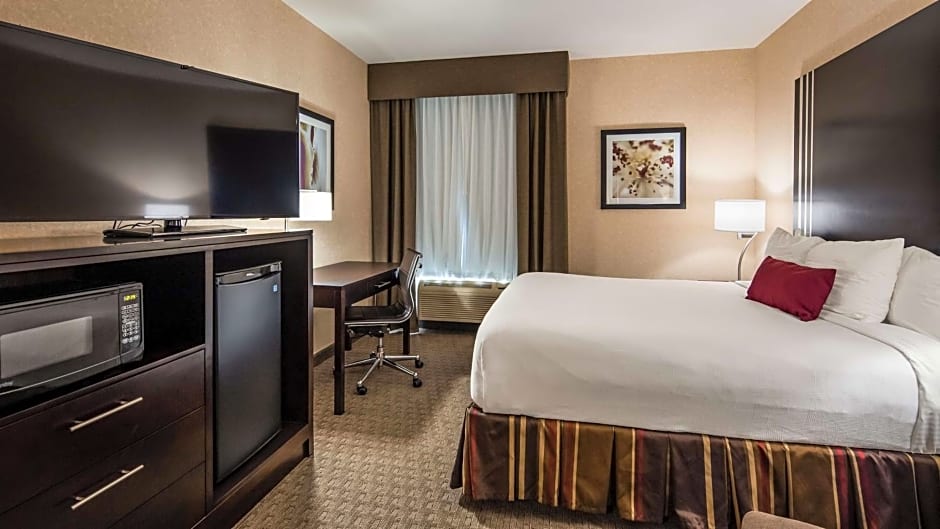 Best Western Plus Howe Inn