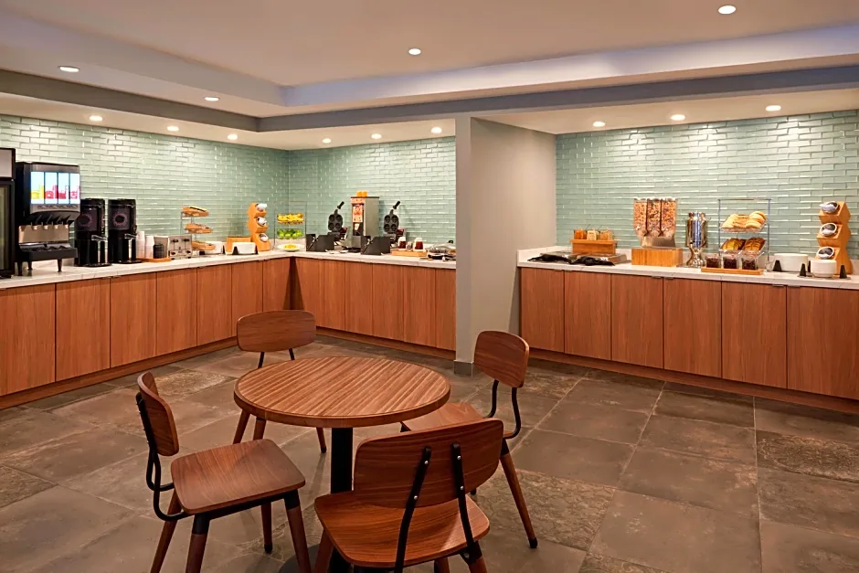 Fairfield by Marriott Montreal Downtown