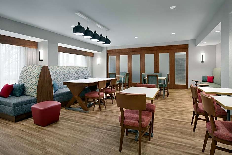 Hampton Inn By Hilton Yorkville