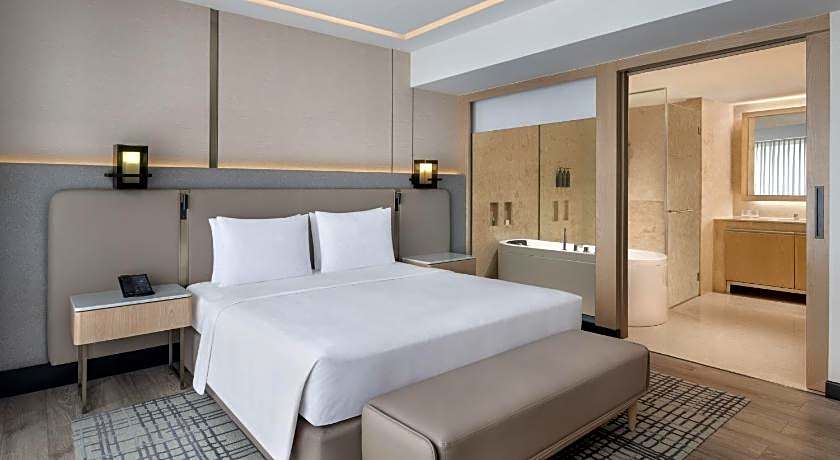 Courtyard by Marriott Mumbai International Airport