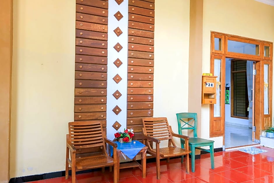 OYO 2440 Wallet Family Residence Syariah