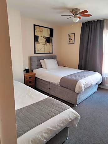 Double or Twin Room with Shower