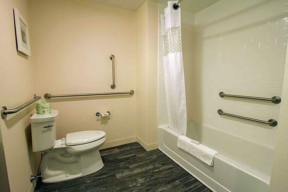 Hampton Inn By Hilton & Suites Cazenovia, NY