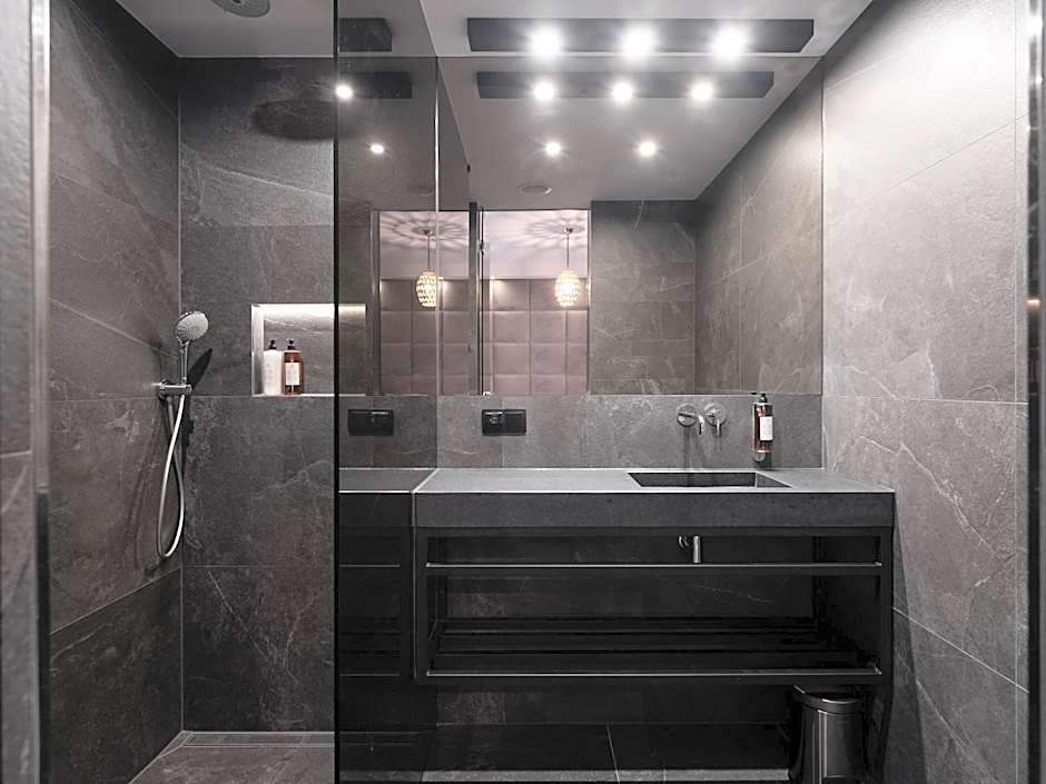 Art Suites Luxury Hotel