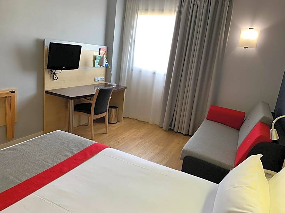 Holiday Inn Express Vitoria By IHG