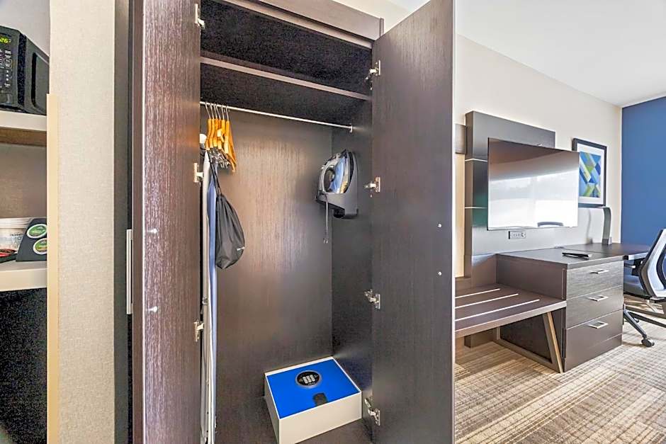 Holiday Inn Express Sunnyvale - Silicon Valley By IHG
