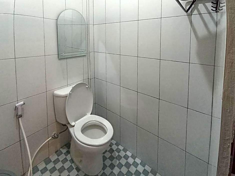 RedDoorz Syariah near Sentani City Square