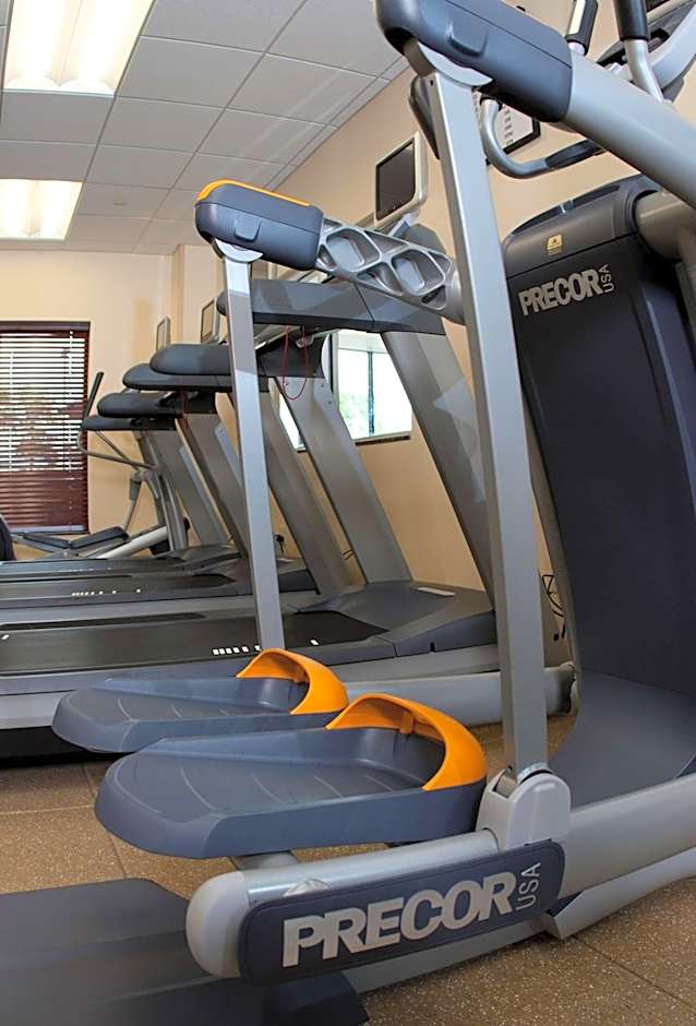 Hilton Garden Inn Milwaukee Airport