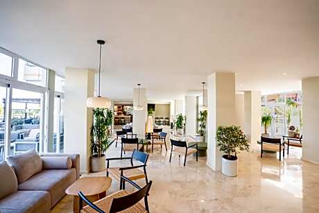 Coral Ocean View - Adults Only