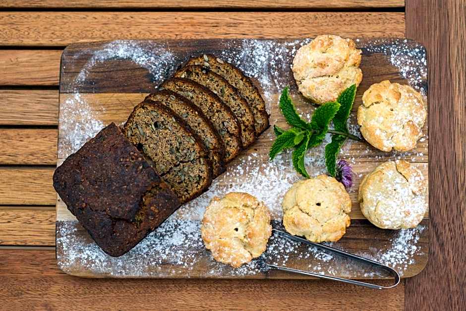 Founders Lodge by Mantis