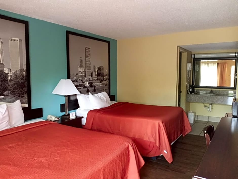 Super 8 by Wyndham Tulsa