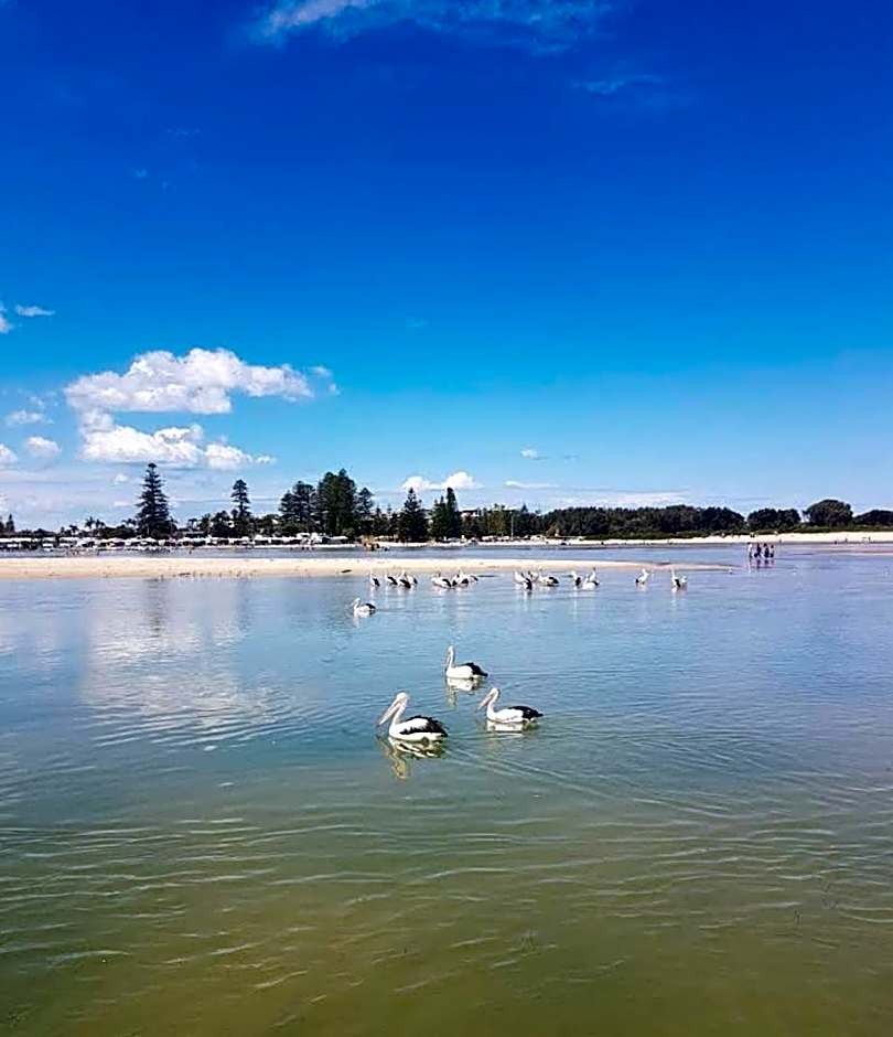 El Lago Waters Motel