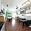 RoomQuest One Bangsaray