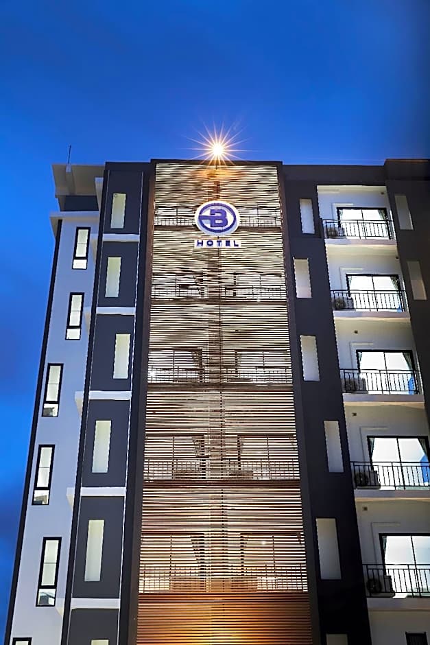 B Hotel