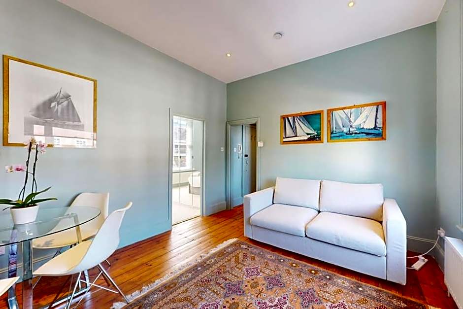 Stunning Apartment in Clapham Old Town