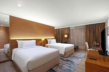 Junior Suite Twin with Exclusive Benefits