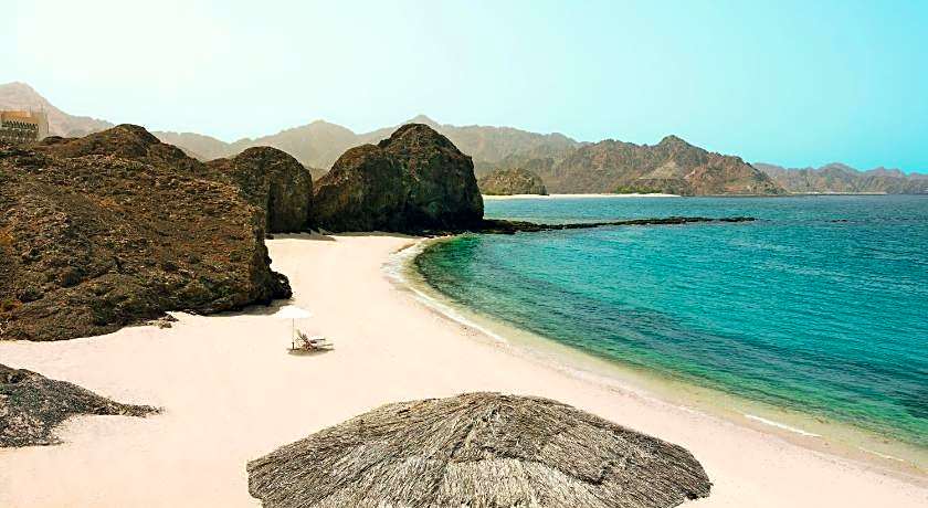 Al Bustan Palace, a Ritz-Carlton Hotel