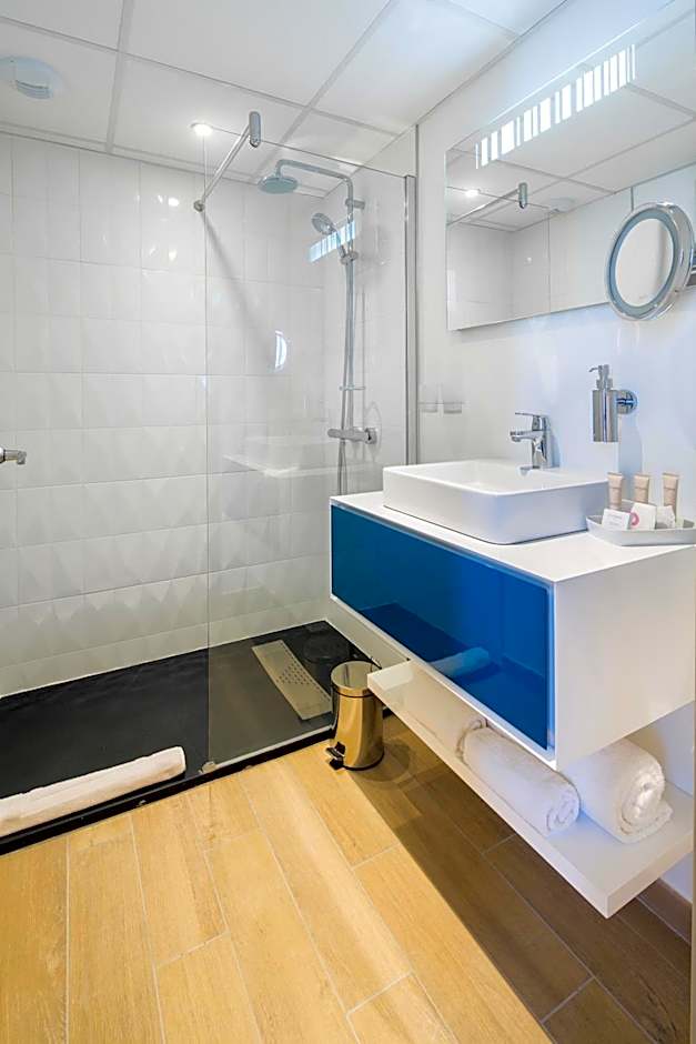 Hôtel Le Rive Droite & SPA